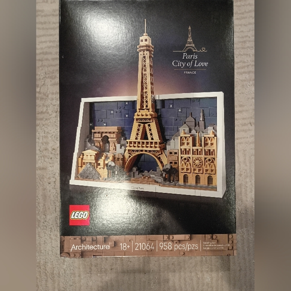 LEGO Architecture Paris City of Love Set 21064